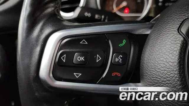 Jeep Wrangler 2019 — Şəkil 32/34