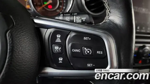Jeep Wrangler 2019 — Şəkil 20/34