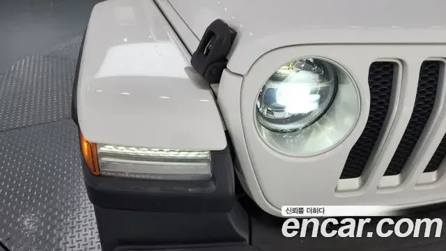 Jeep Wrangler 2019 — Şəkil 14/34