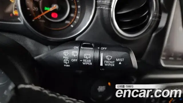 Jeep Wrangler 2019 — Şəkil 26/34