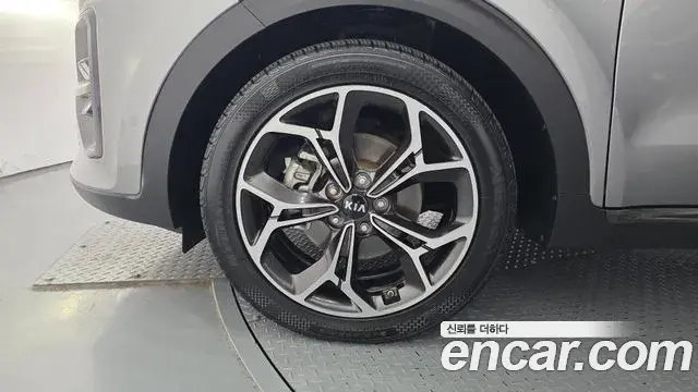 Kia Sportage The Bold 2018 — Photo 27/33