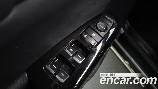 Kia Sportage The Bold 2018 — Photo 22/33