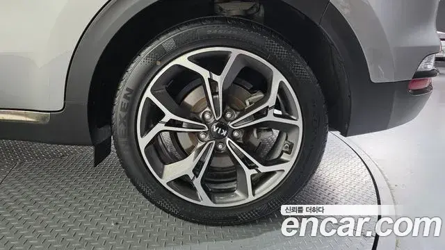 Kia Sportage The Bold 2018 — Photo 29/33
