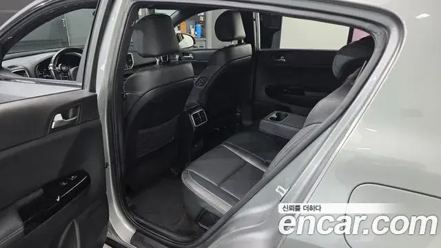 Kia Sportage The Bold 2018 — Photo 8/33