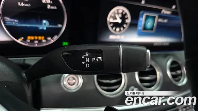 Mercedes-Benz E-Class 2019 — Фото 8/20