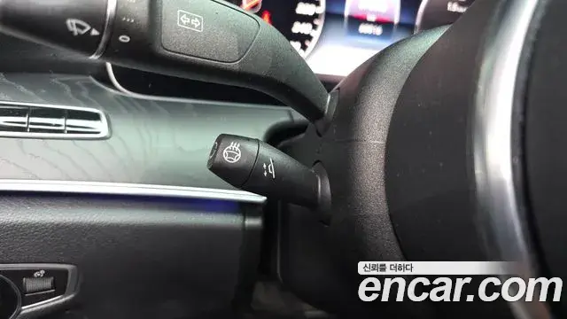 Mercedes-Benz E-Class 2019 — Şəkil 32/32