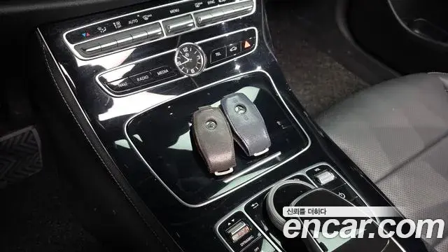 Mercedes-Benz E-Class 2019 — Şəkil 10/32