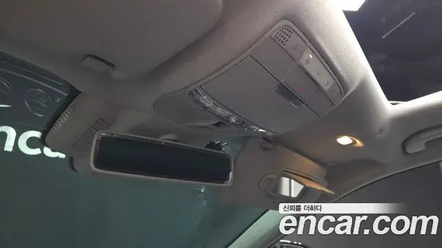Mercedes-Benz E-Class 2019 — Şəkil 31/32