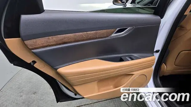 Genesis G80 2022 — ფოტო 11/33