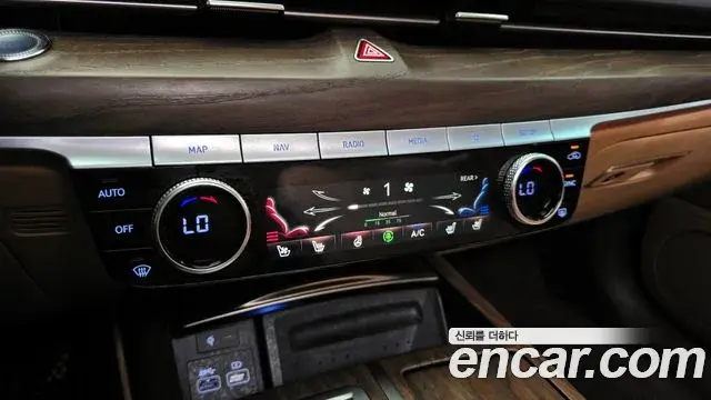 Genesis G80 2022 — ფოტო 29/33
