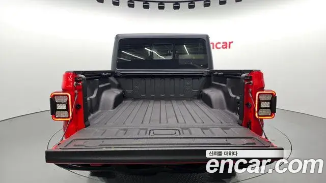 Jeep Gladiator 2021 — Фото 17/20
