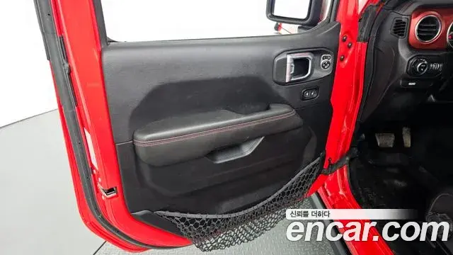Jeep Gladiator 2021 — ფოტო 14/30