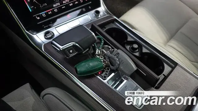 Audi A7 2022 — Şəkil 16/37