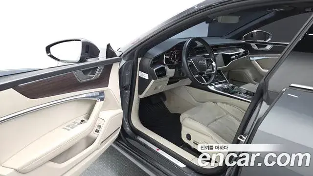 Audi A7 2022 — Şəkil 32/37
