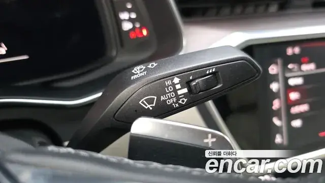 Audi A7 2022 — Şəkil 35/37