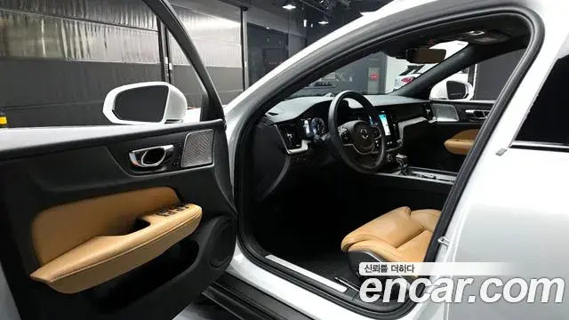 Volvo V60 Cross Country 2020 — ფოტო 3/35