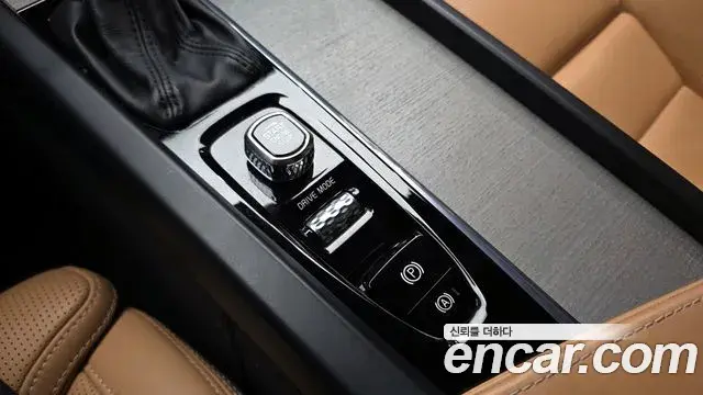 Volvo V60 Cross Country 2020 — ფოტო 29/35
