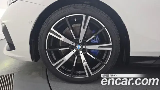 BMW 5 Series 2024 — ფოტო 26/33