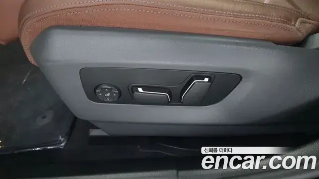 BMW 5 Series 2024 — ფოტო 18/33