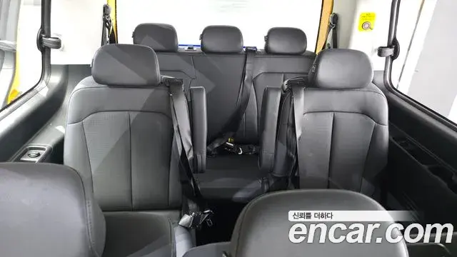 Hyundai Staria 2024 — Şəkil 12/32
