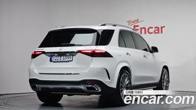 Mercedes-Benz GLE-Class 2025 — ფოტო 15/20