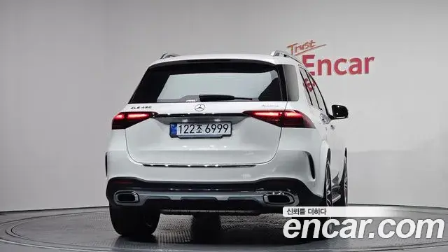 Mercedes-Benz GLE-Class 2025 — ფოტო 9/20