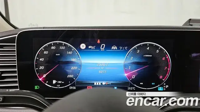 Mercedes-Benz GLE-Class 2025 — ფოტო 6/20