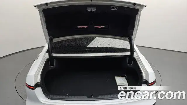 Hyundai Grandeur 2023 — Фото 19/20