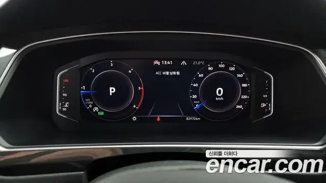 Volkswagen Tiguan 2021 — ფოტო 12/20