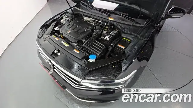 Volkswagen Passat GT 2022 — Şəkil 7/30