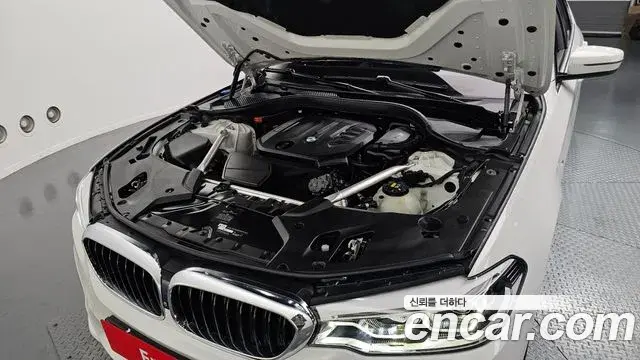 BMW 5 Series 2019 — Фото 6/20