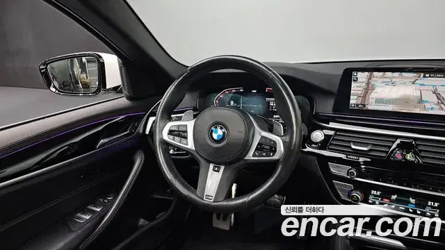 BMW 5 Series 2019 — Фото 12/20