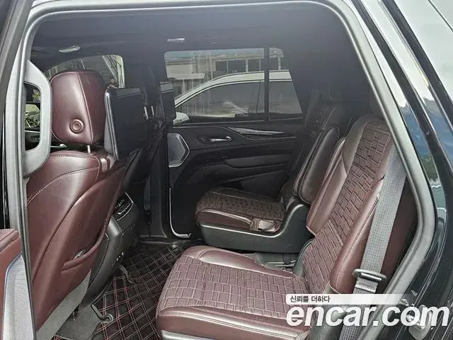 Cadillac Escalade 2021 — Photo 17/20