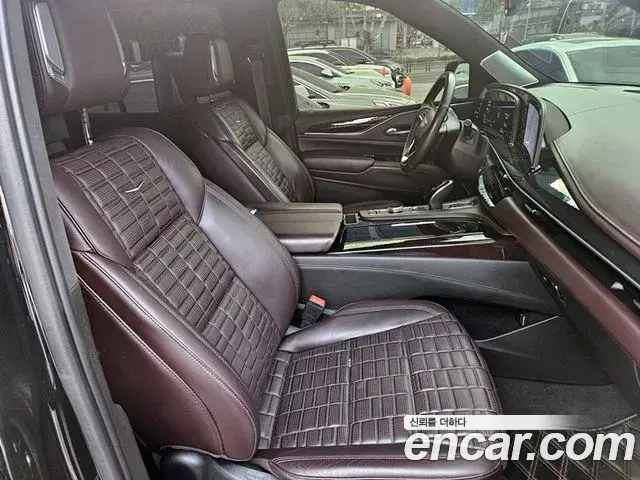Cadillac Escalade 2021 — Photo 7/20