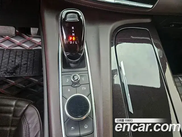 Cadillac Escalade 2021 — Photo 8/20