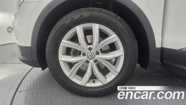 Volkswagen Tiguan 2020 — Şəkil 9/20