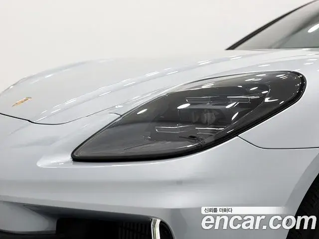 Porsche Panamera 2025 — Фото 10/20