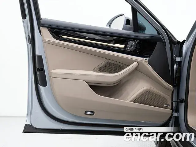 Porsche Panamera 2025 — Фото 15/20