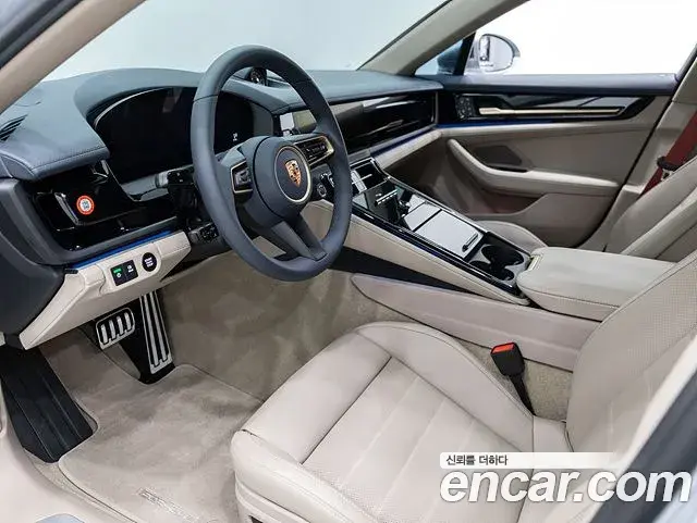 Porsche Panamera 2025 — Фото 19/20