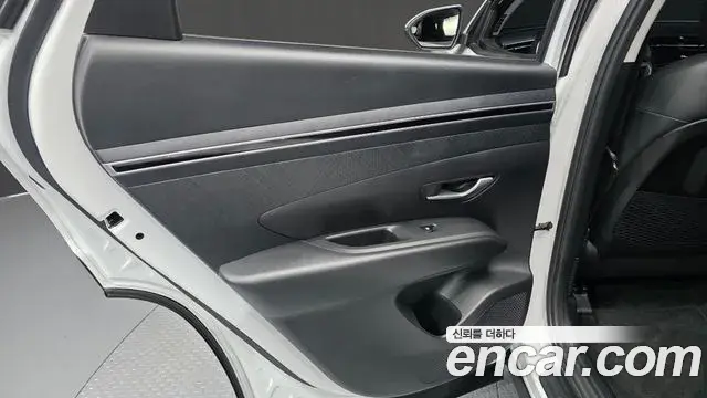 Hyundai Tucson Hybrid 2022 — Photo 18/30