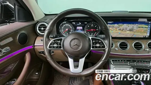 Mercedes-Benz E-Class 2019 — ფოტო 11/30