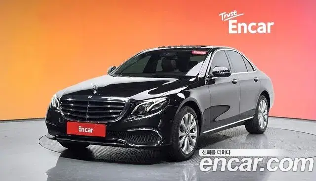 Mercedes-Benz E-Class 2019 — ფოტო 18/30