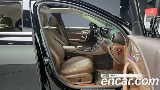 Mercedes-Benz E-Class 2019 — ფოტო 17/30