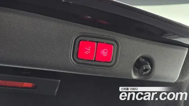 Mercedes-Benz E-Class 2019 — ფოტო 25/30