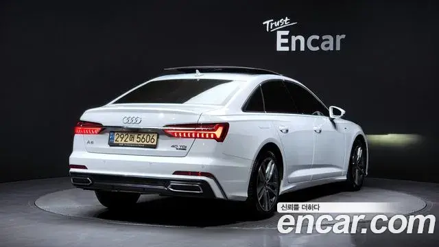 Audi A6 2022 — Şəkil 12/35