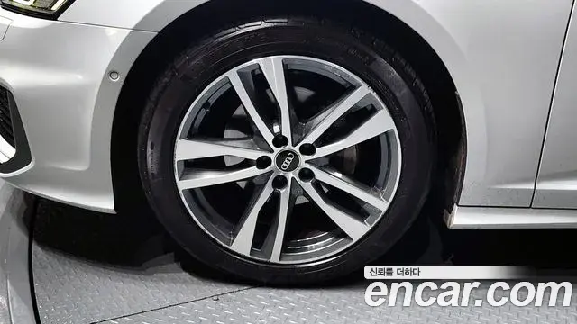 Audi A6 2022 — Şəkil 20/35