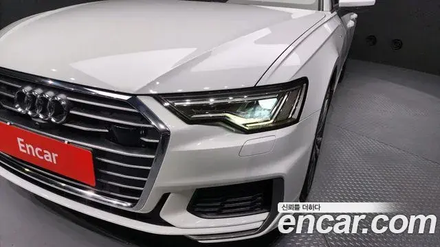 Audi A6 2022 — Şəkil 9/35