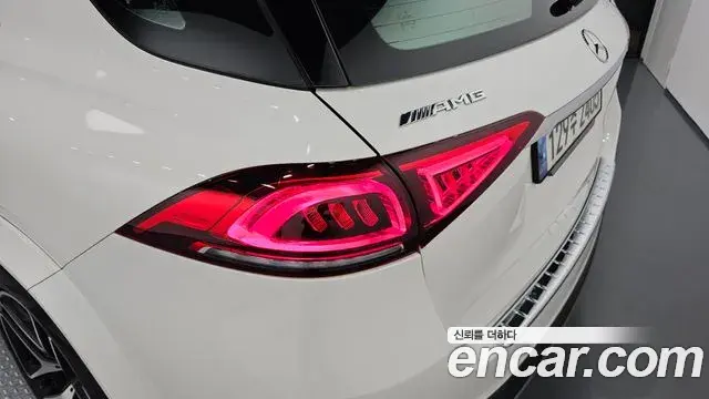 Mercedes-Benz GLE-Class 2021 — ფოტო 33/36