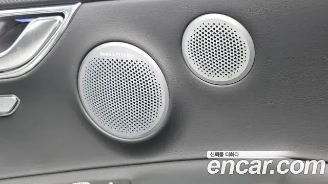 Genesis GV80 2025 — ფოტო 31/37