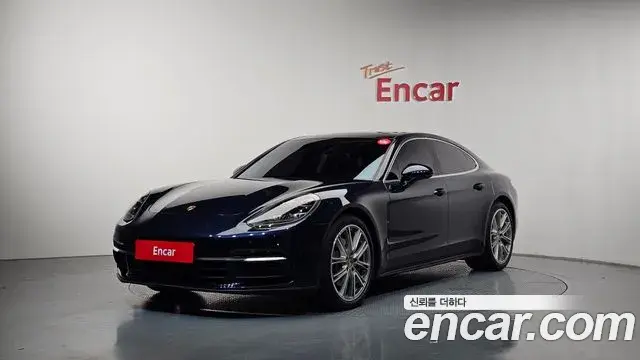 Porsche Panamera 2018 — Фото 1/20